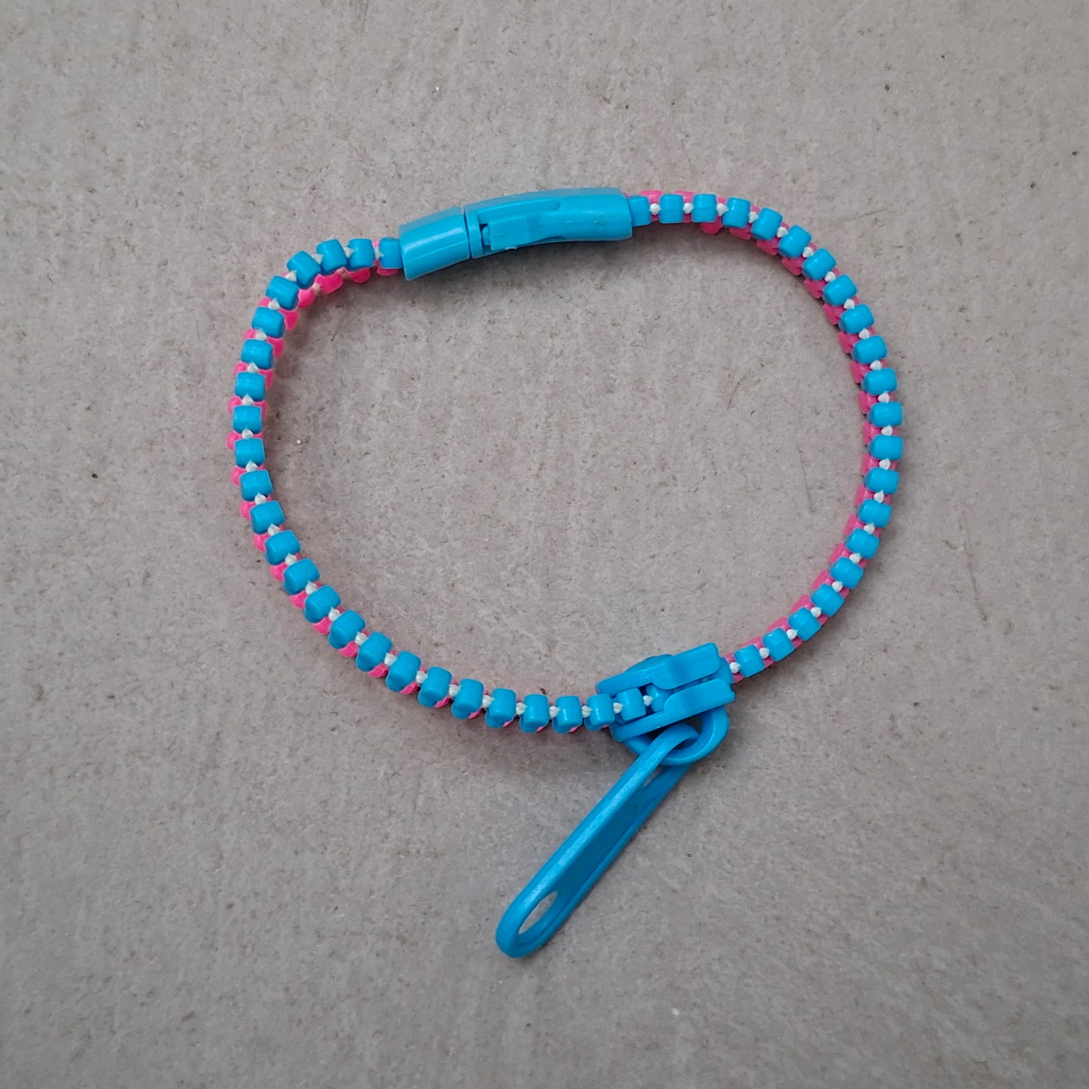 Zameczek dwu kolorowy