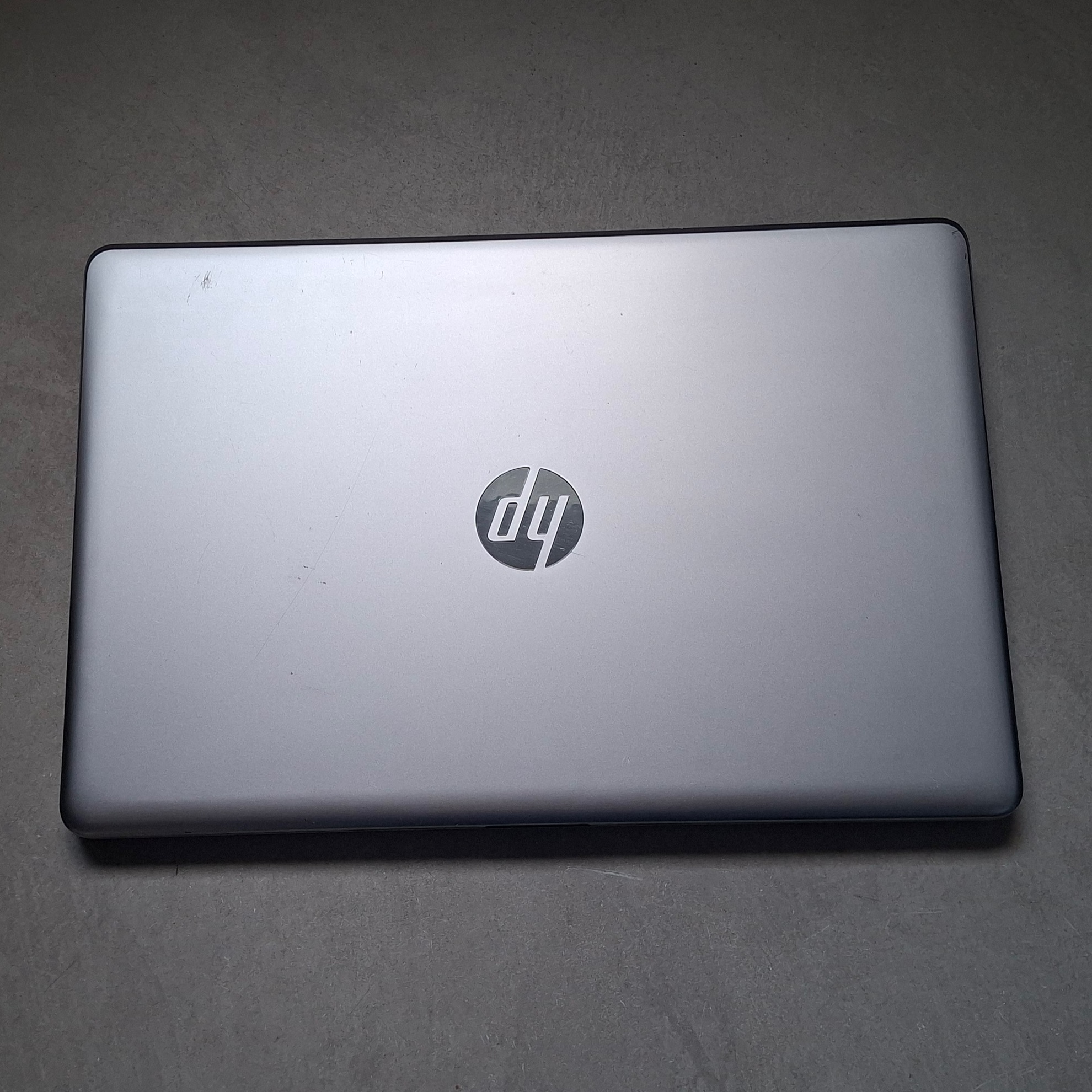 Laptop HP 250 G6