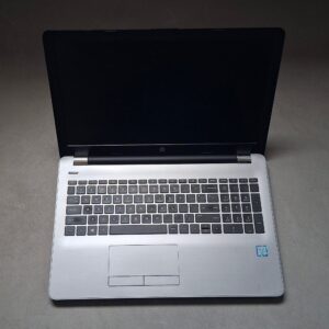Laptop HP 250 G6