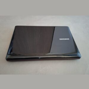 Laptop Samsung N150 Plus z systemem Windows 7 Starter