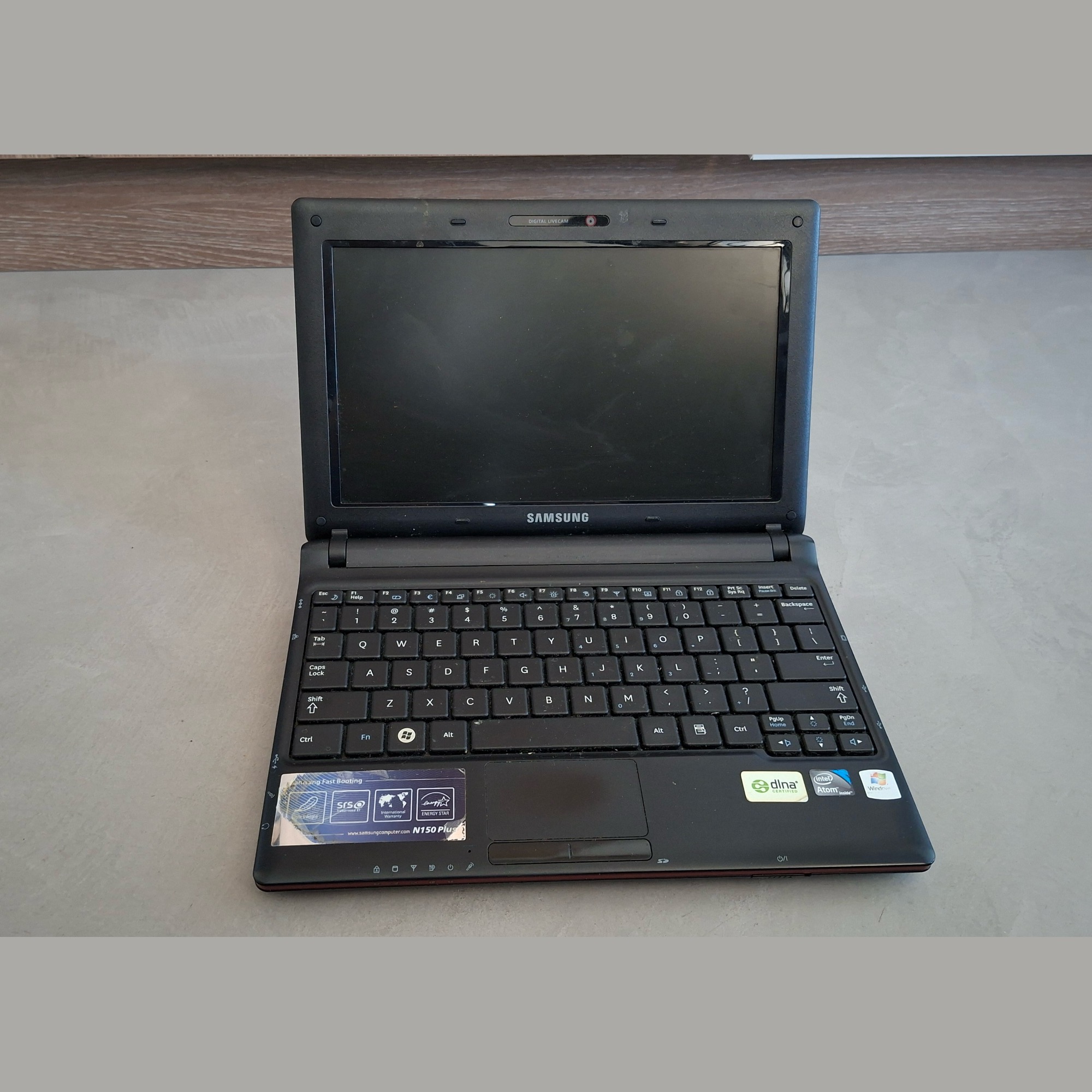 Laptop Samsung N150 Plus z systemem Windows 7 Starter